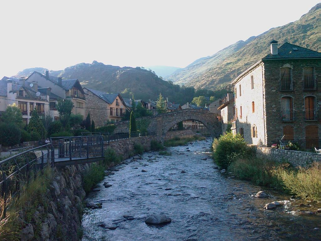 Apartmentsuitespain Baqueira Jardin Esterri d'Àneu Habitación foto