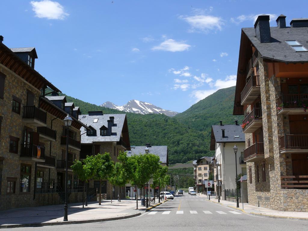 Apartmentsuitespain Baqueira Jardin Esterri d'Àneu Habitación foto
