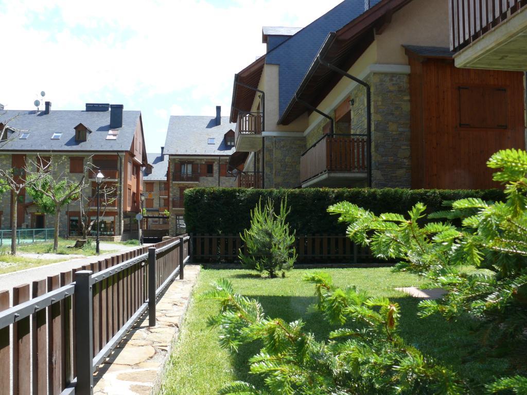 Apartmentsuitespain Baqueira Jardin Esterri d'Àneu Habitación foto